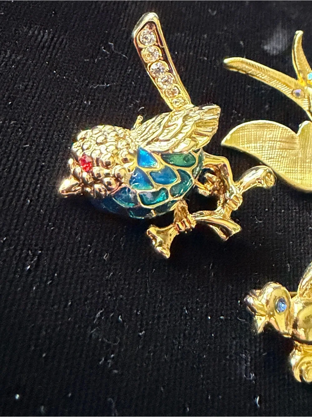Vintage Gold Tone Bird Brooch Lot - Plique a Jour Hummingbird + Enamel Songbirds